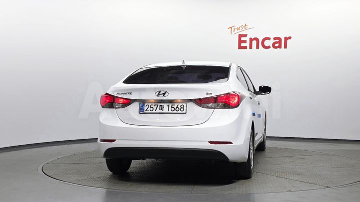 Hyundai Avante 2014 — 4