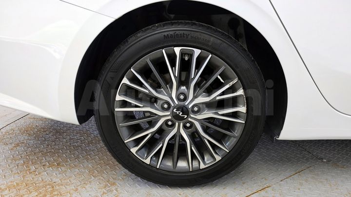 Kia K3 2023 — 5