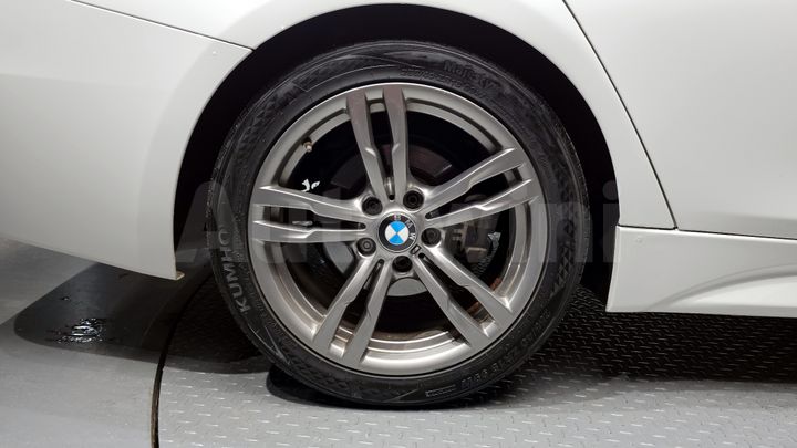 BMW 3 Series 2017 — 5