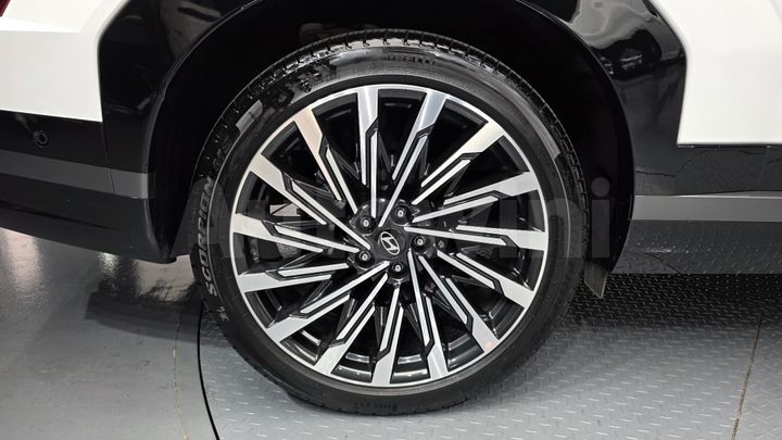 Hyundai SantaFe 2024 — 5