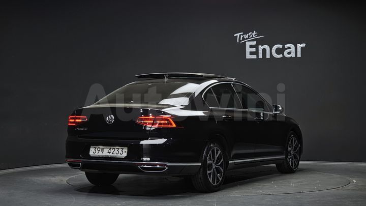 Volkswagen Passat 2018 — 2