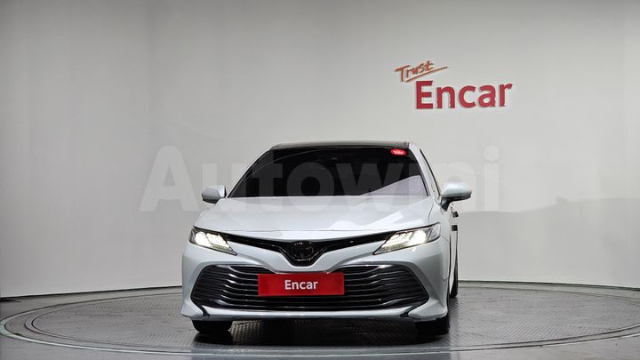 Toyota Camry 2021 — 3