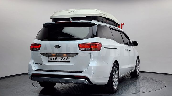 Kia Carnival 2017 — 2
