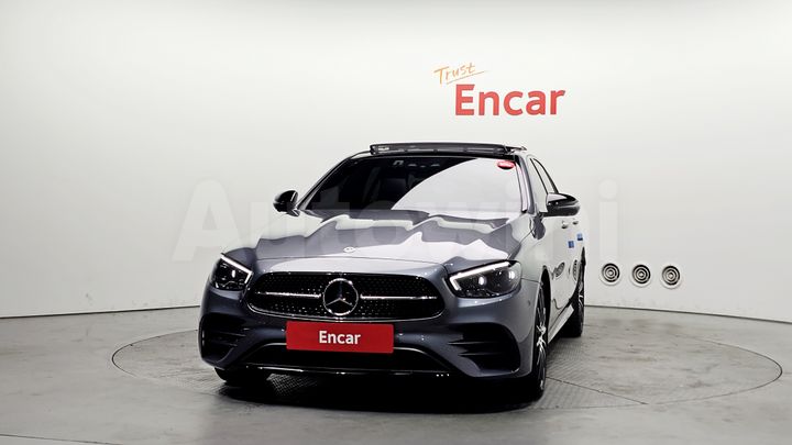 Mercedes-Benz E Class 2023 — 3