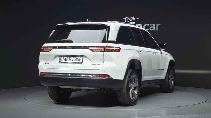 Jeep Cherokee 2023 — 2