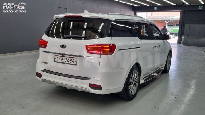 Kia Carnival 2018 — 2