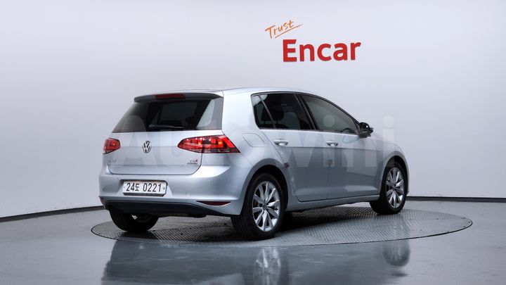 Volkswagen Golf 2013 — 2