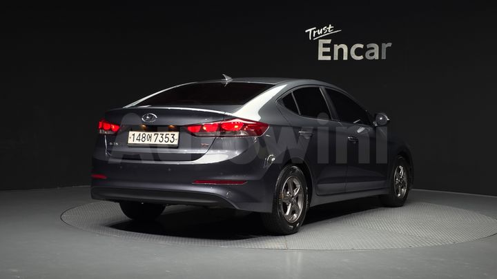 Hyundai Avante 2017 — 2