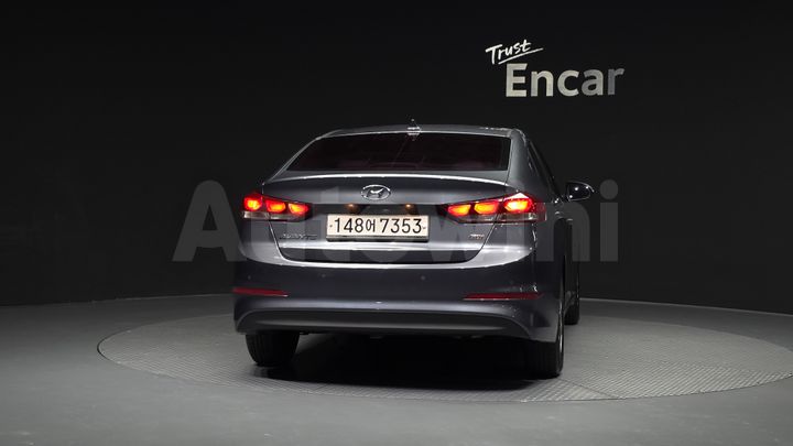 Hyundai Avante 2017 — 4