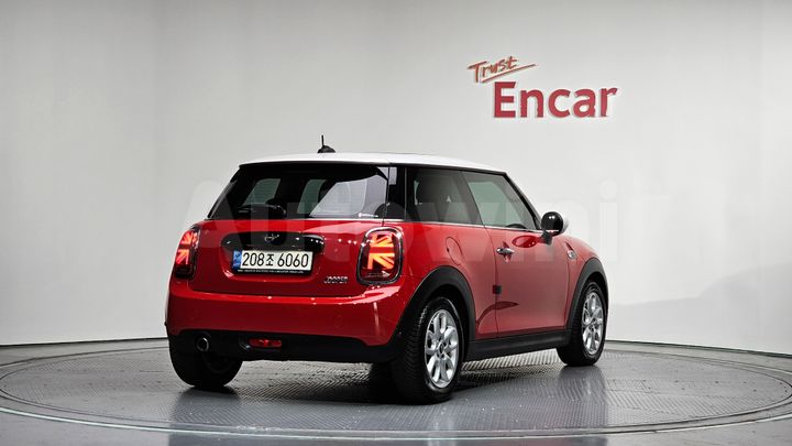 Mini Cooper 2021 — 2