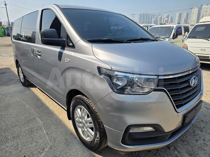 Hyundai Starex 2019 — 2