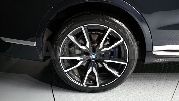 BMW X7 2021 — 5