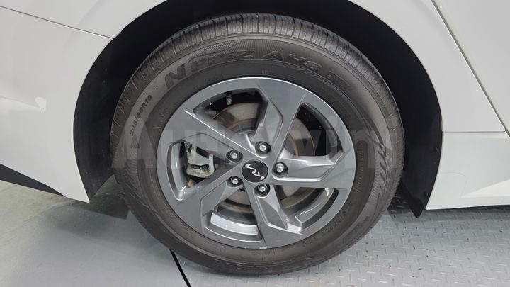 Kia K5 2024 — 5