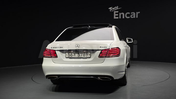 Mercedes-Benz E Class 2014 — 4