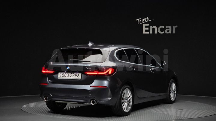 BMW 1 Series 2021 — 2