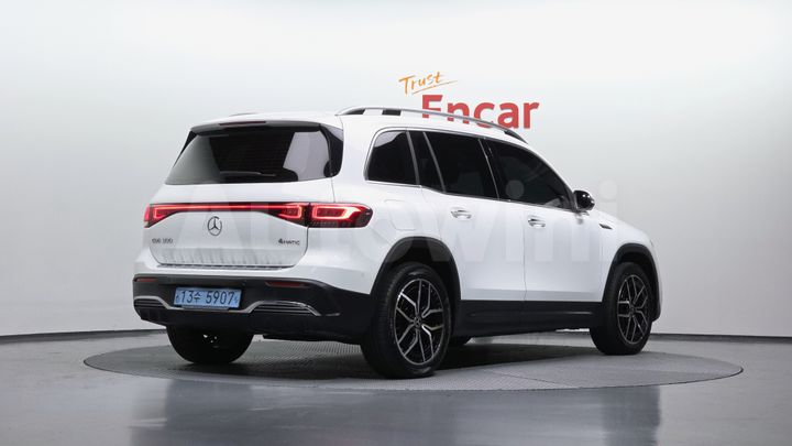 Mercedes Benz EQB