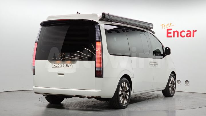 Hyundai Staria 2024 — 2