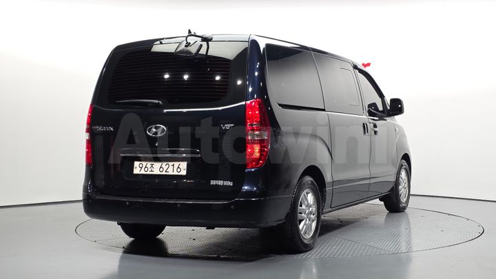 Hyundai Starex 2021 — 2