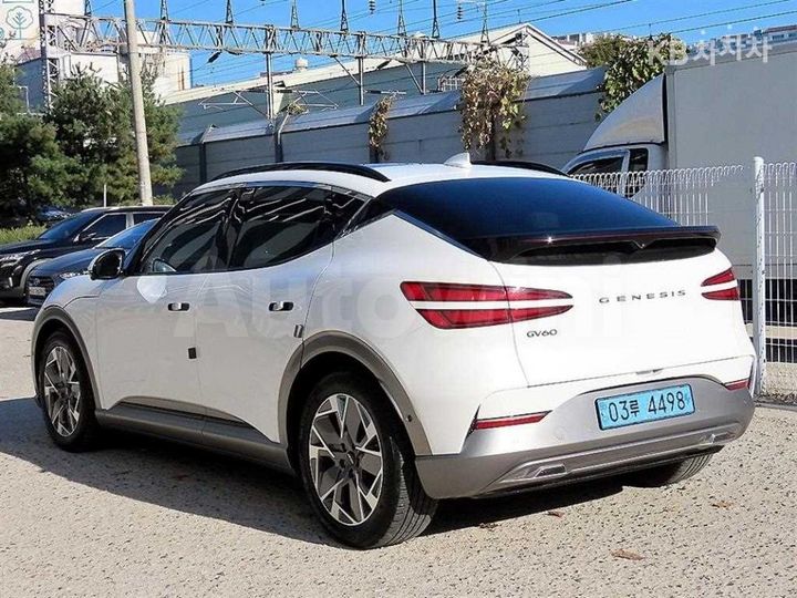 Genesis GV60 2022 — 3