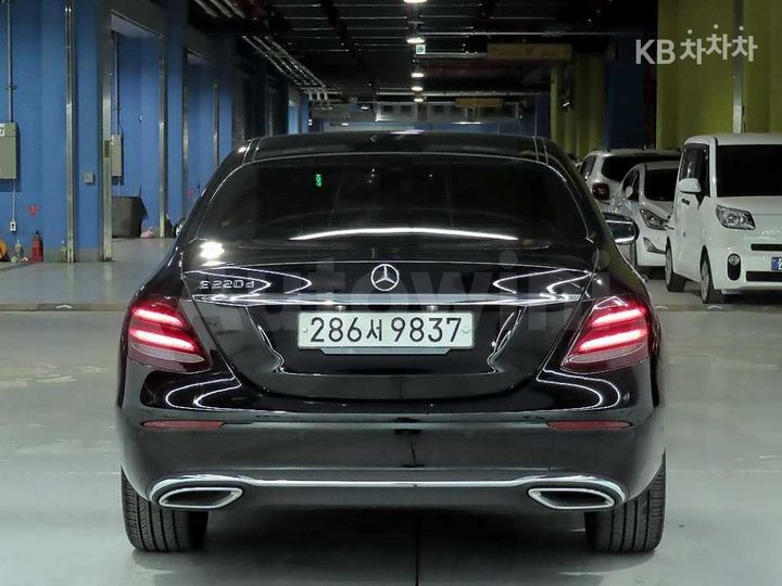 Mercedes Benz E Class 2020 — 3