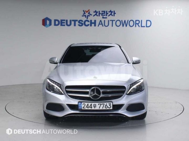 Mercedes-Benz C Class 2018 — 3
