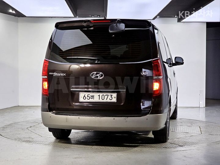 Hyundai Starex 2018 — 3
