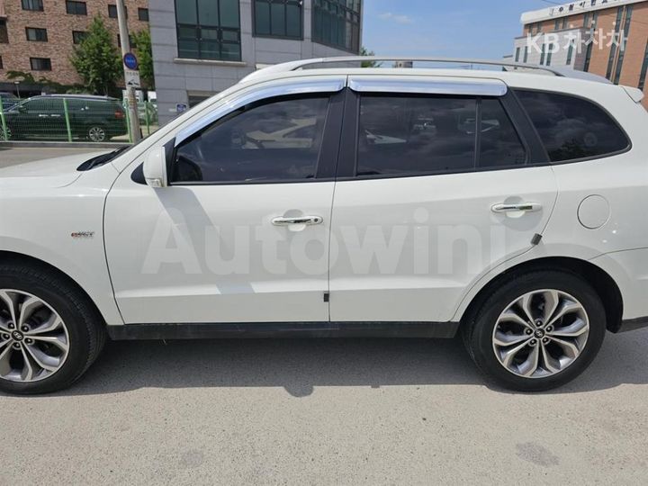 Hyundai SantaFe 2010 — 3