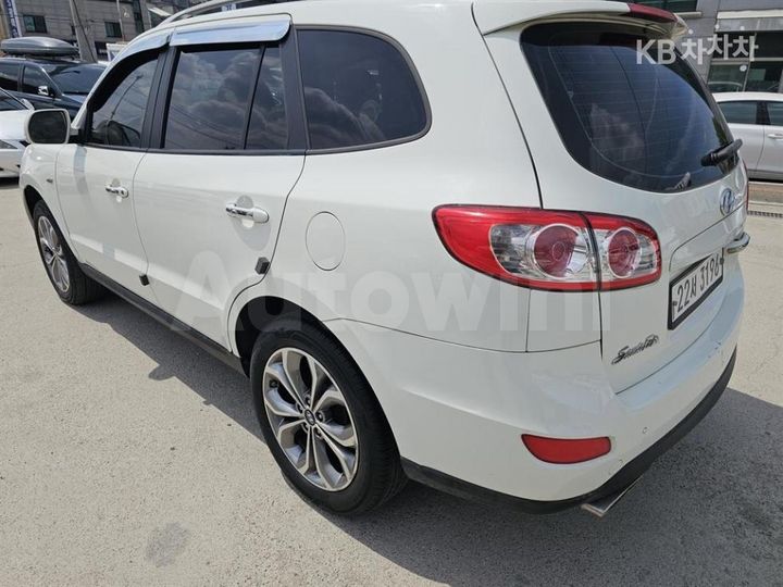 Hyundai SantaFe 2010 — 4