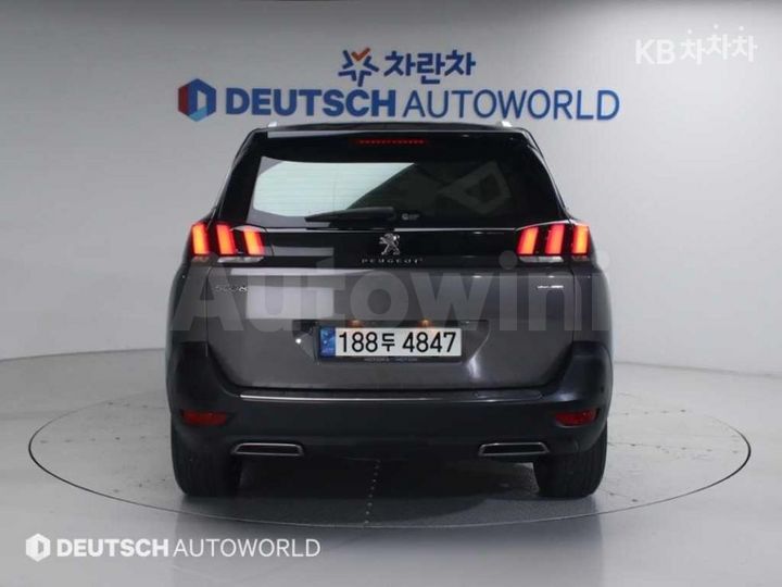 Peugeot 5008 2021 — 4