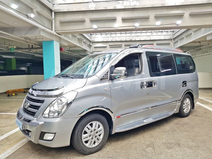 Hyundai Starex 2017 — 2