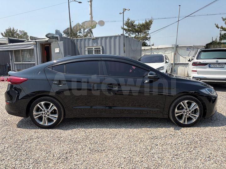 Hyundai Avante 2018 — 5