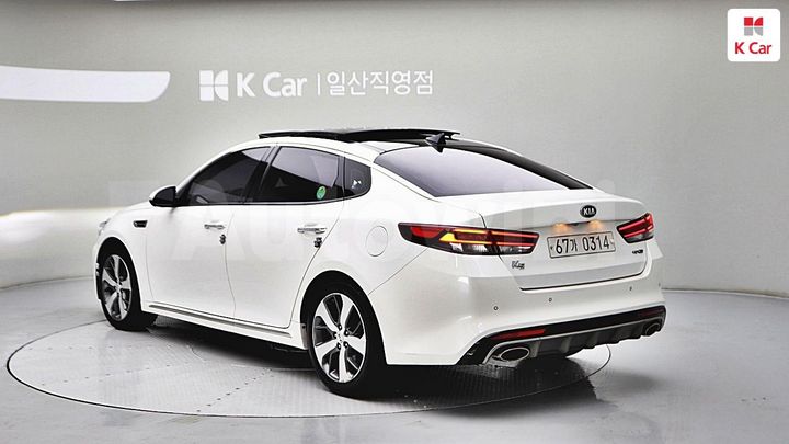 Kia K5 2017 — 2