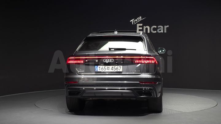 Audi Q8 2023 — 4