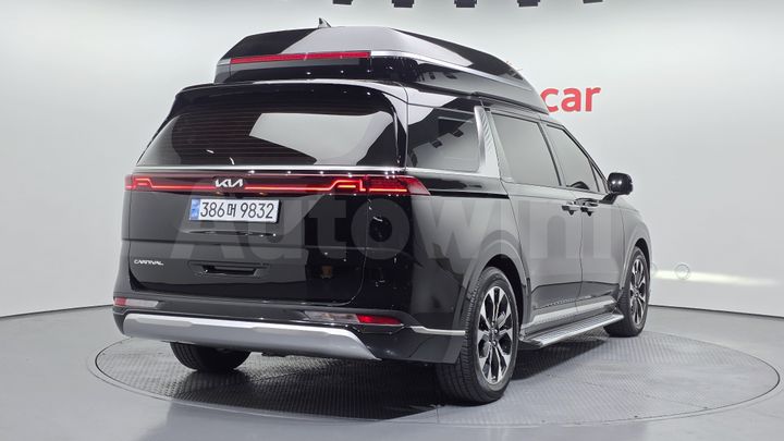 Kia Carnival 2022 — 2