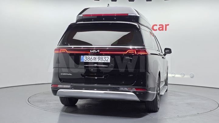 Kia Carnival 2022 — 4