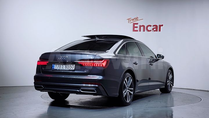 Audi A6 2022 — 2