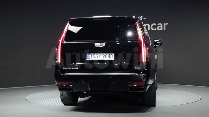 Cadillac Escalade 2023 — 4