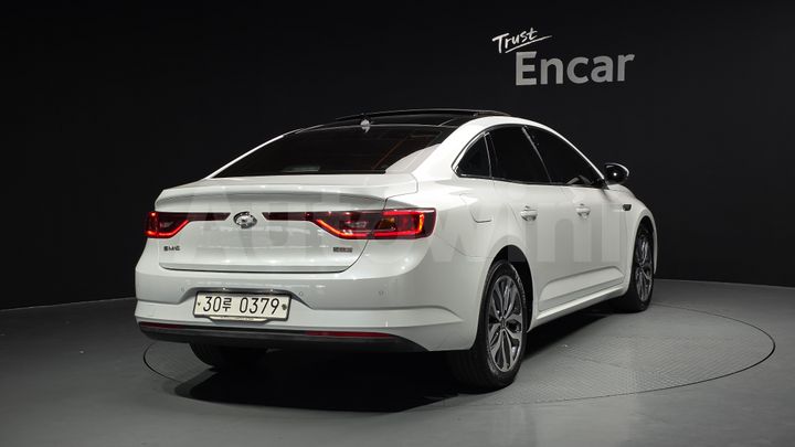 Renault SM6 2016 — 2