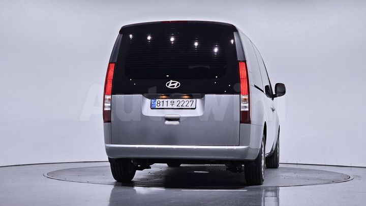 Hyundai Staria 2025 — 4