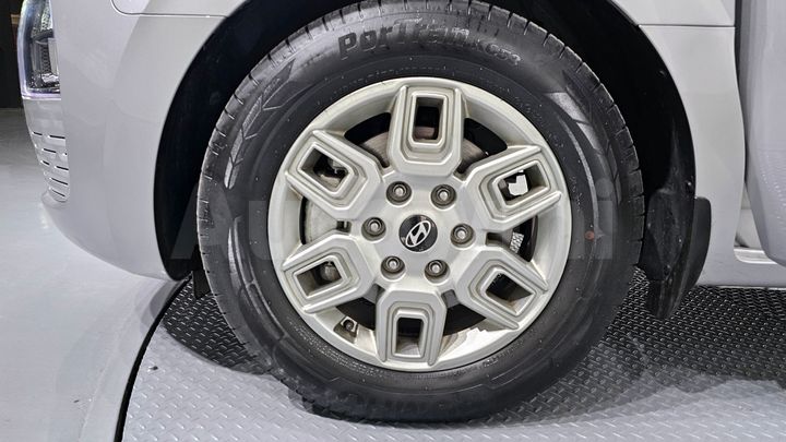 Hyundai Staria 2025 — 5
