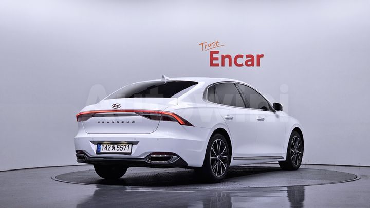 Hyundai Grandeur 2022 — 2