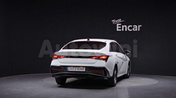 Hyundai Avante 2024 — 4