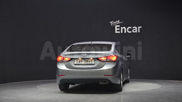 Hyundai Avante 2015 — 4