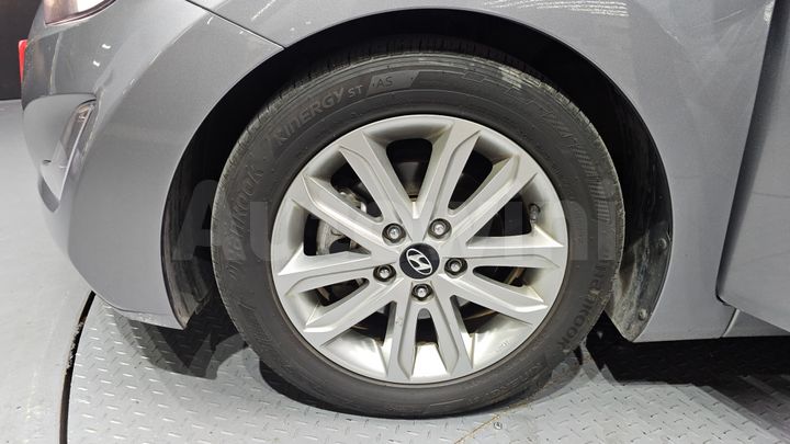 Hyundai Avante 2015 — 5