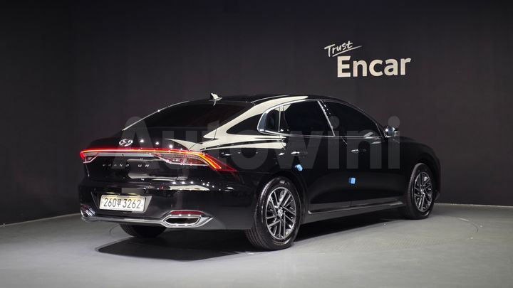 Hyundai Grandeur 2022 — 2