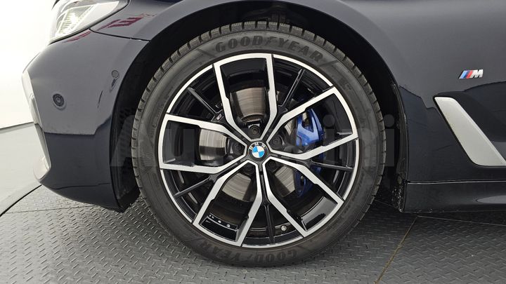 BMW 5 Series 2022 — 5