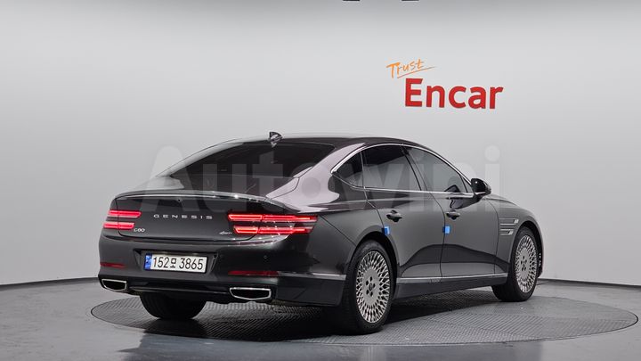 Genesis G80 2023 — 2