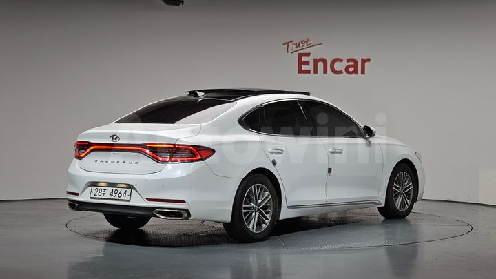 Hyundai Grandeur 2018 — 2