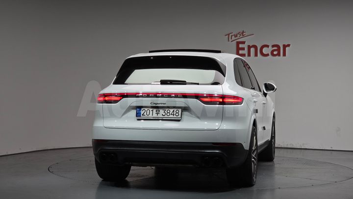 Porsche Cayenne 2022 — 3