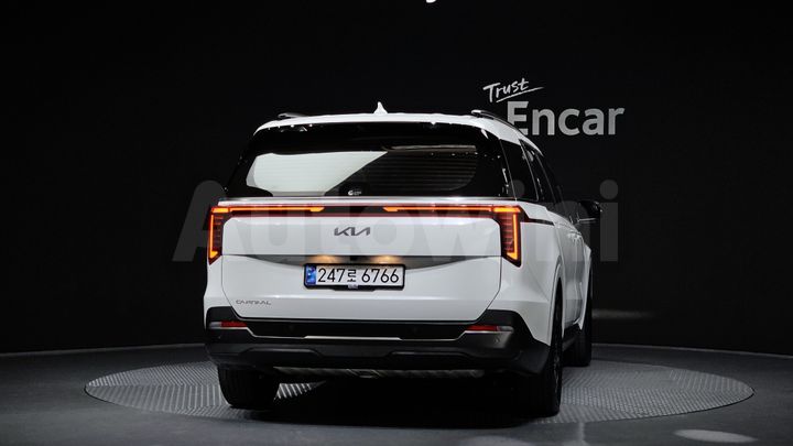 Kia Carnival 2025 — 4